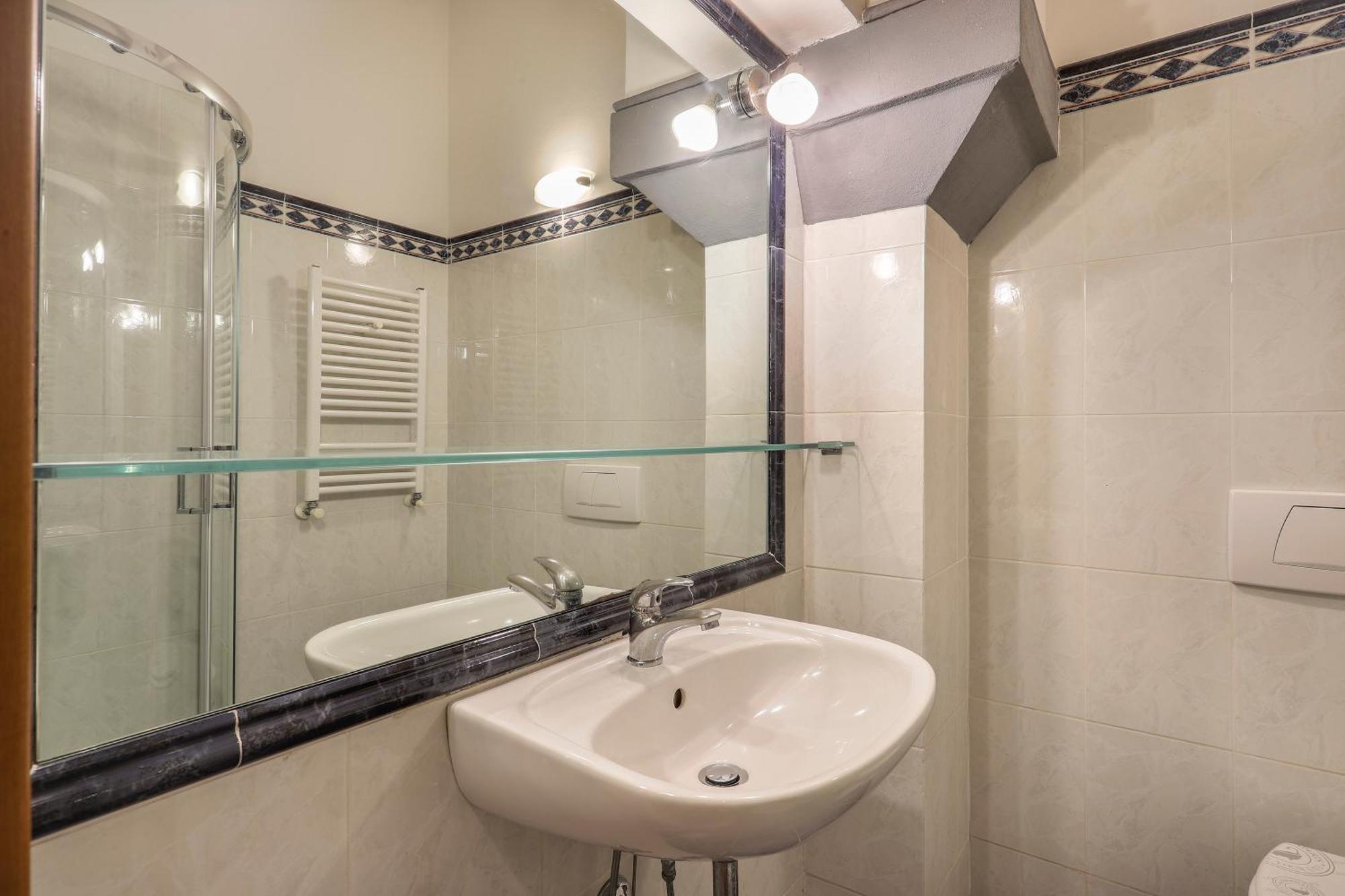 Ground Floor * Florencia